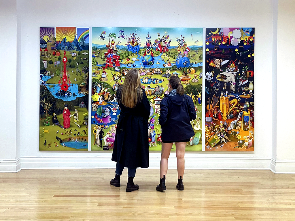 CarlaG2014_GOED_InstallationShot2024_02 Carla Gannis, The Garden of Emoji Delights (El jardín de las delicias emoji), 2014.